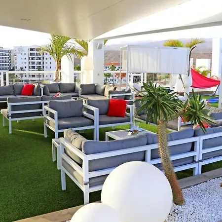 Lm Double Deluxe Con Vistas Laterales Al Mar Y Media Pension, Solo Adultos