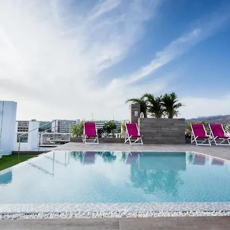 Lm Double Deluxe Con Vistas Laterales Al Mar Y Media Pension, Solo Adultos アパート *