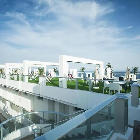 Lm Double Deluxe Con Vistas Laterales Al Mar Y Media Pension, Solo Adultos *
